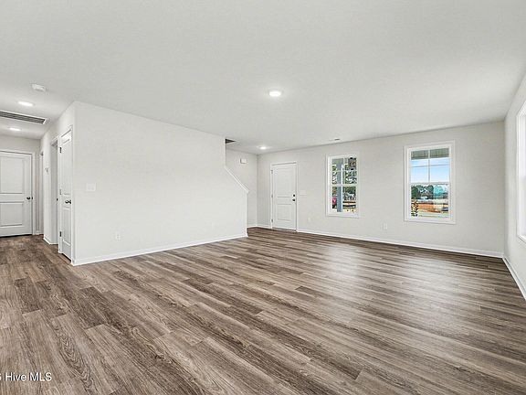 5th image of 99 Baxley Drive
