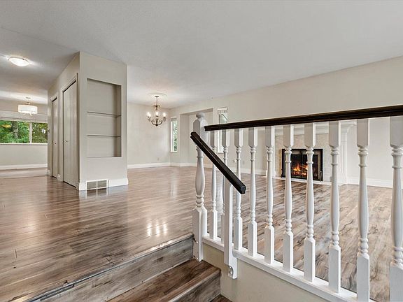 4th image of 2833 Gardner Pl