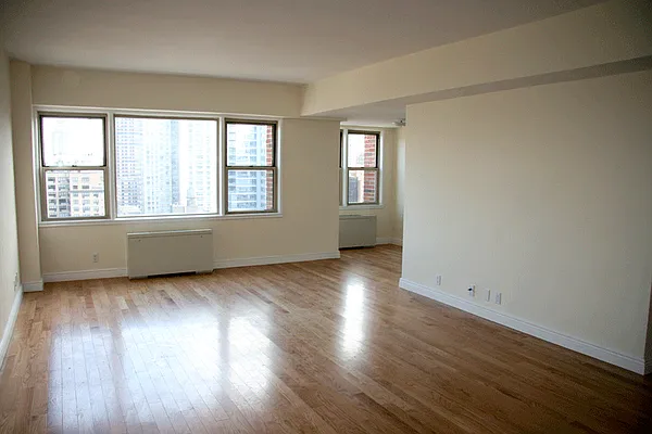 Rented by Michael K Namm Associates | media 19