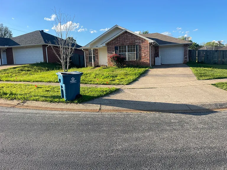 455 Redbud Cir — Photo 7