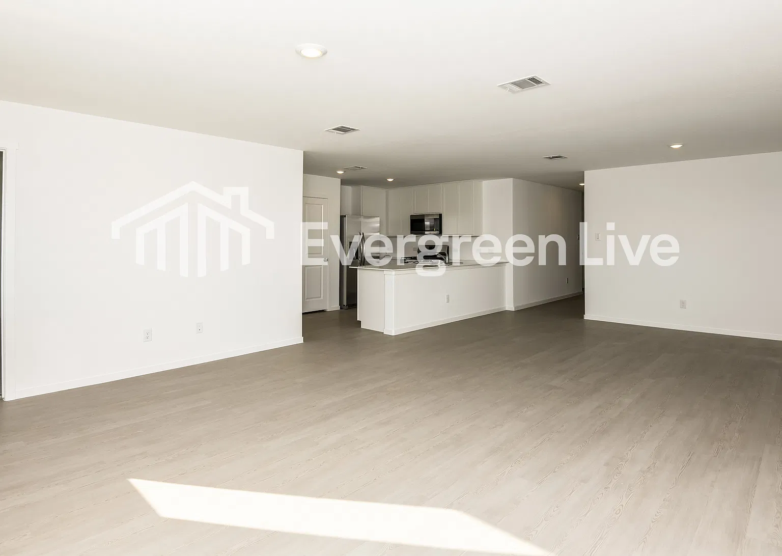 4 bed, 2.0 bath, 1667 sqft, $1,845 — Photo 4