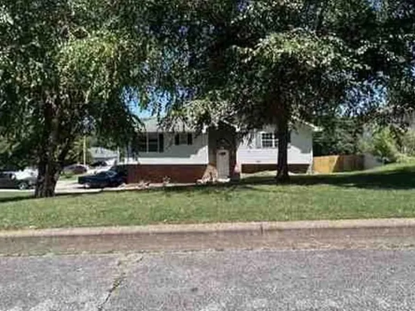 1150 Richwater Dr, Marshfield, MO 65706