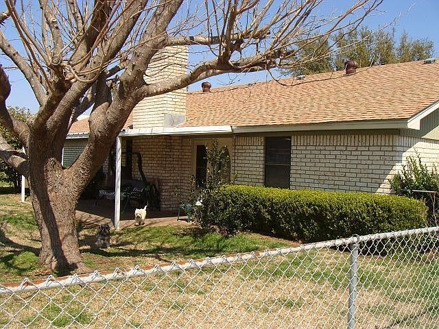 2nd image of 213 Texas Ave
