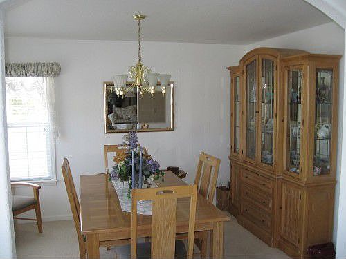 3rd image of 511 Briarwood Dr