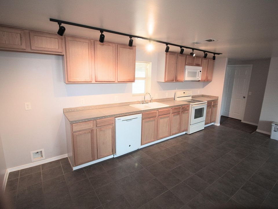 1st image of 18577 W Jacqueline Ave