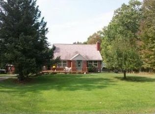 203 Noyes Rd, Vestal, NY 13850