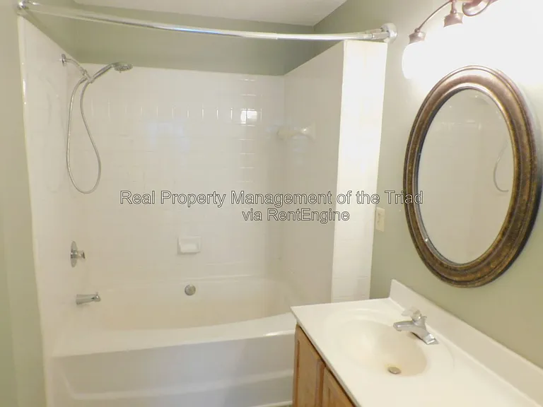 12 Cedar Knoll Dr — Photo 13