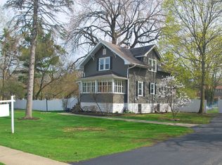 27W403 Sunnyside Ave, Winfield, IL 60190