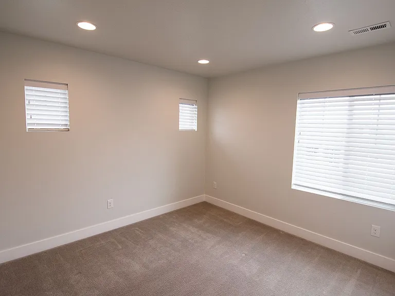 2034 E Pepper View Cir — Photo 39