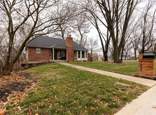 1826 NW Woodland Rd, Riverside, MO 64150