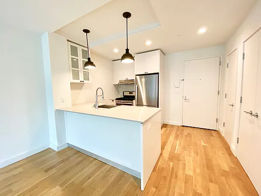 Rented by Zjama Realty Corp | media 2