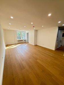 4265 Kissena Blvd APT 311, Flushing, NY, 11355