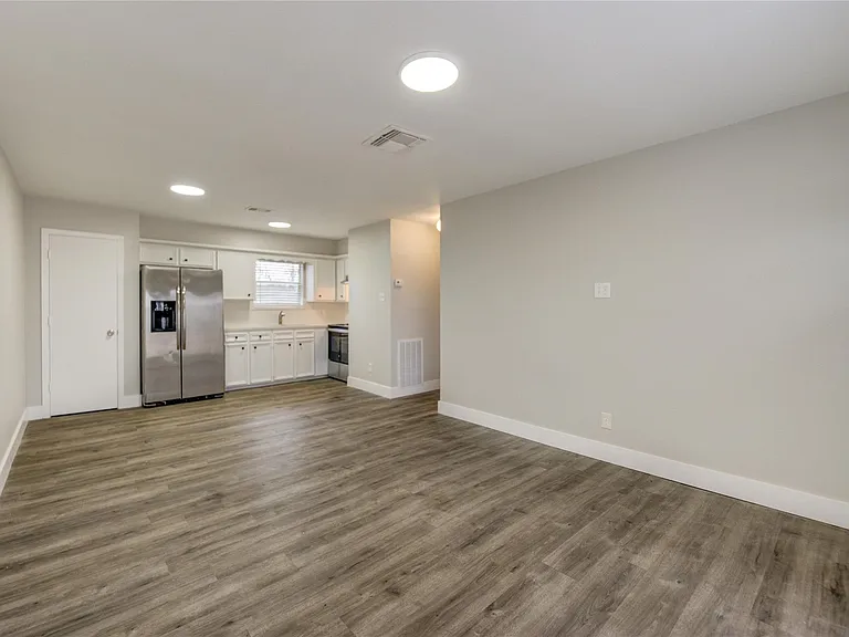 6603 1/2 Narcissus St — Photo 12