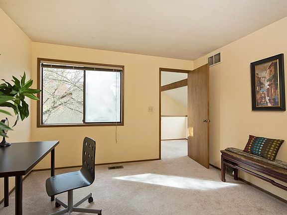 4th image of 1619 159th Pl NE