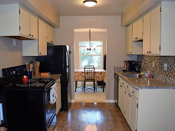 2nd image of 1800 Rolling Hills Dr #4D