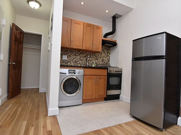 3rd image of 146 W 120th St APT 5