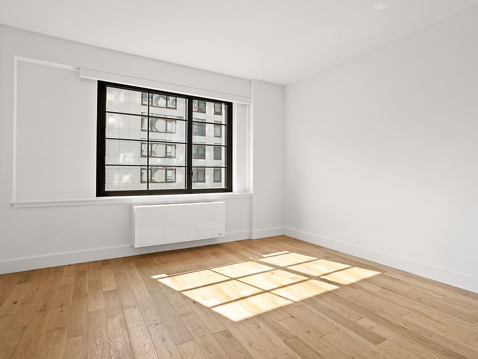1st image of 27-21 44th Dr #402