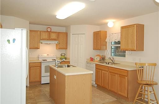 5th image of 2723 Suncoast Lakes Blvd
