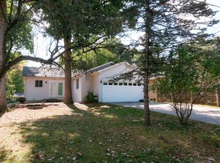 5780 Prentice Rd, Waterford, MI 48327