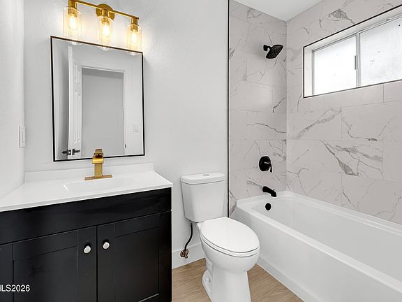 4th image of 2560 Valmar Pl