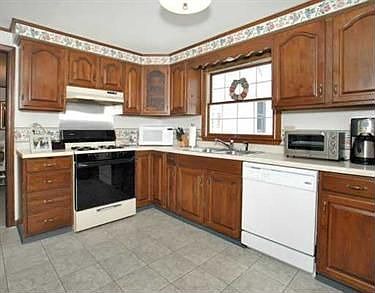 2nd image of 5929 Graybrooke Dr