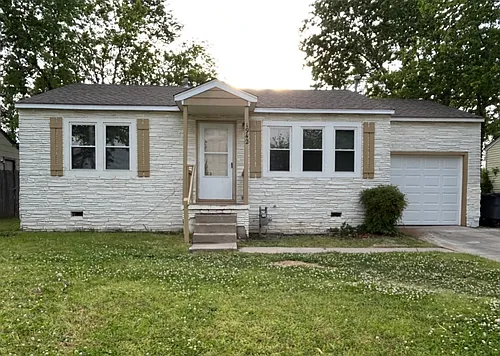 1942 N Florence Pl Photo 1