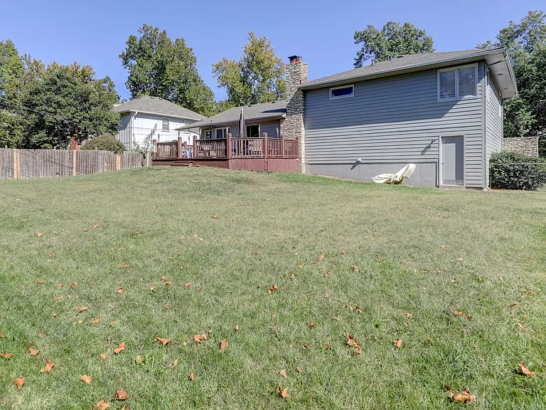 9534 Glenwood St — Photo 26