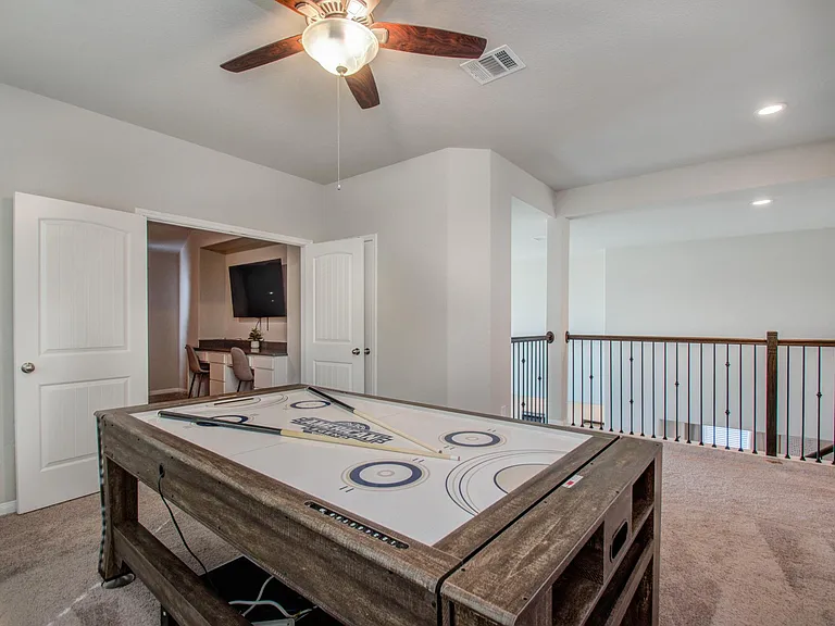 7606 Cottonwood Falls Dr — Photo 31