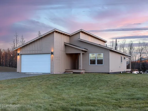 2445 N Cottage Hill Dr, Palmer, AK 99645