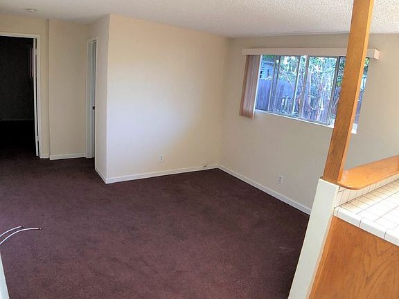 5th image of 904 Crenshaw Blvd