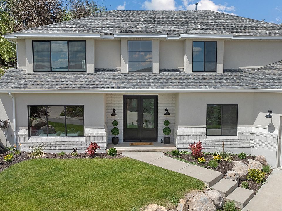 1st image of 531 E Valley Dr