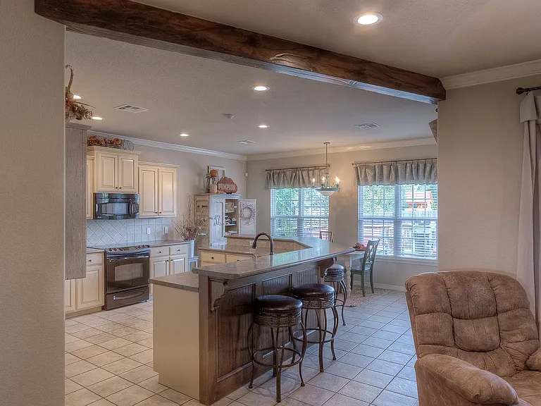 3901 Bahama Ave — Photo 22