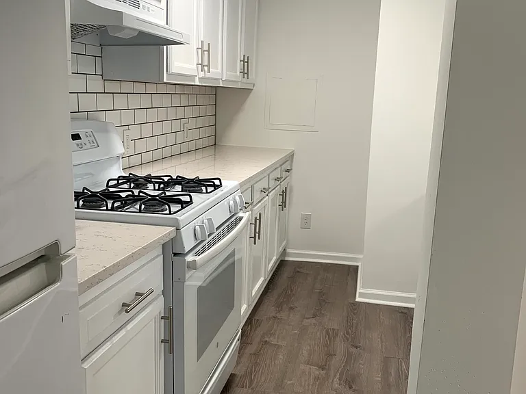 408 Eloise St #408 — Photo 5