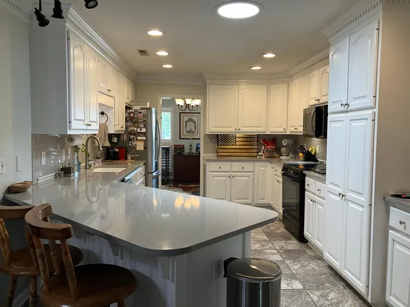 2362 Villaret Dr SW, Huntsville, AL 35803