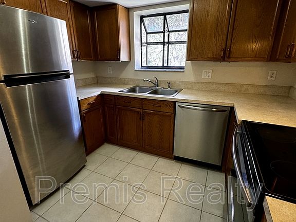 5th image of 112 Hammock Pine Blvd #1