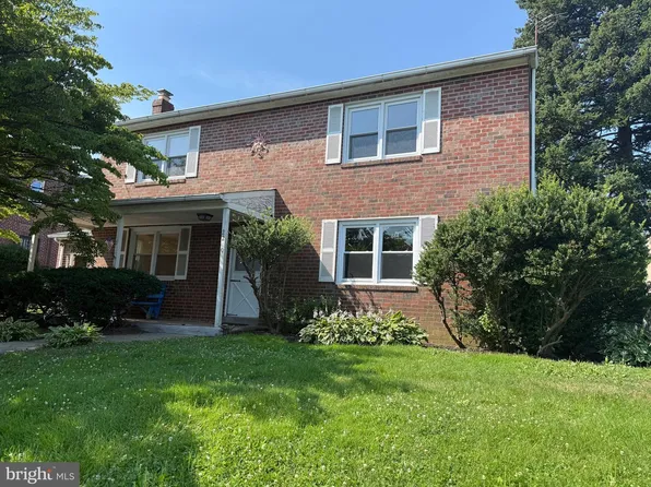 2210 Fuller St, Philadelphia, PA 19152