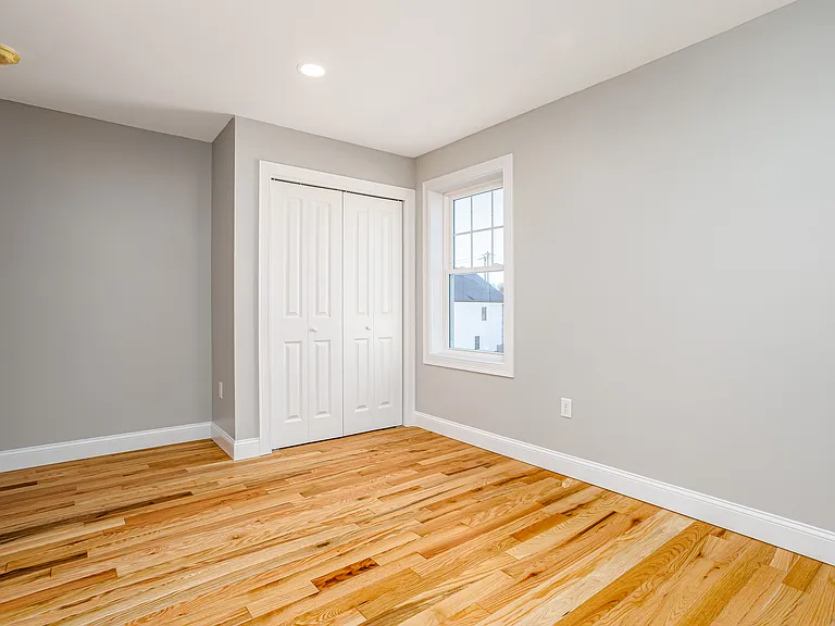27 Milton St #1 — Photo 31