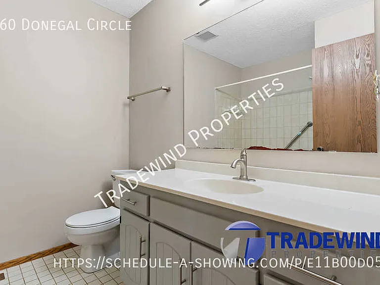 560 Donegal Cir — Photo 19