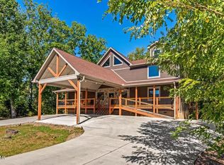 2612 Cloud View Dr, Sevierville, TN 37862