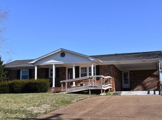 324 E Gallatin St, Adairville, KY 42202