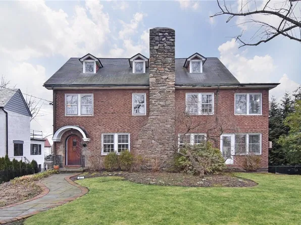 610 Esplanade, Pelham, NY 10803