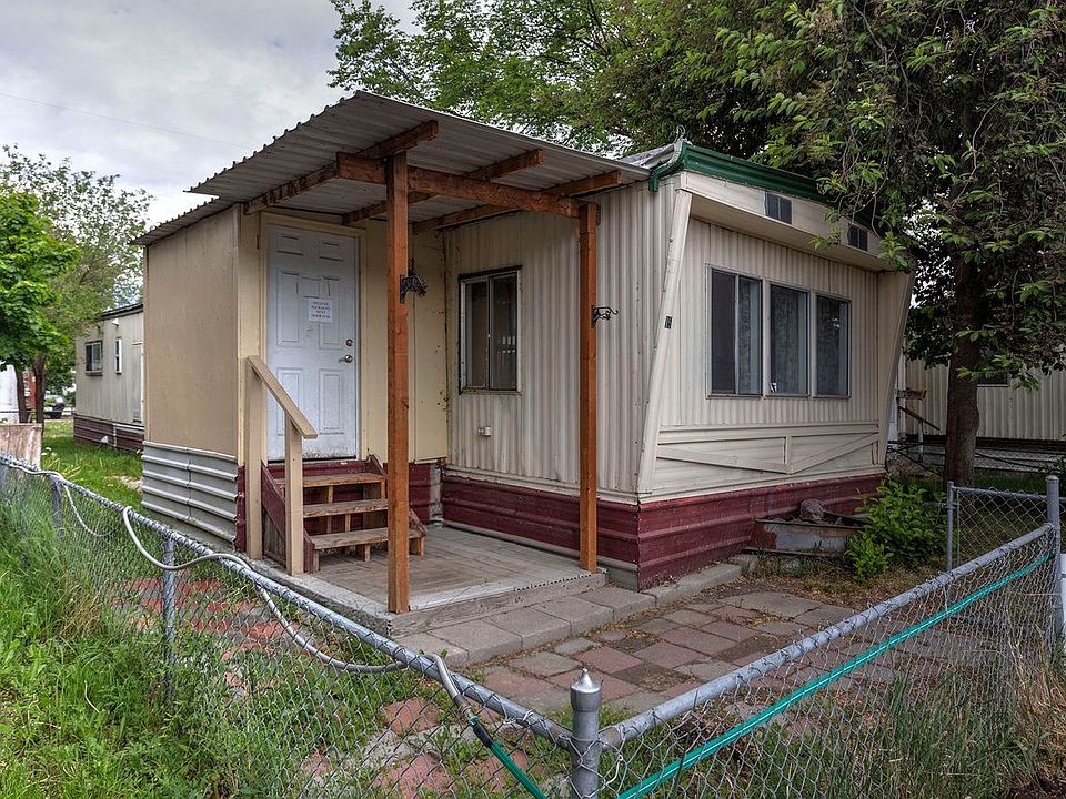 1st image of 1700 Cooley St Trailer 19
