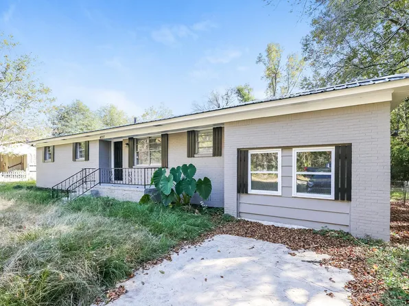 4037 Stone Dr, Bessemer, AL 35022