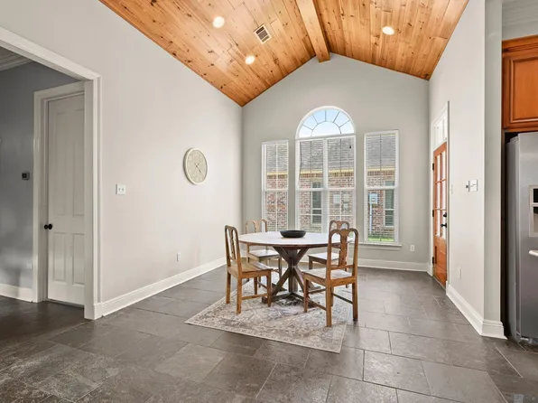 37058 Longwood Ave, Prairieville, LA 70769