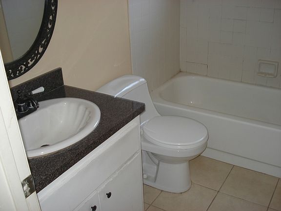 4th image of 1844 Mova St