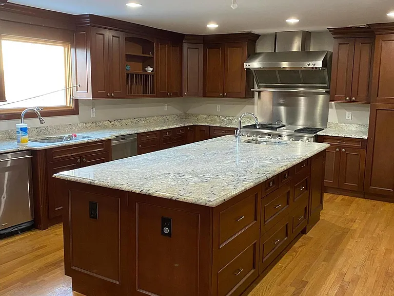 109 Washington Ave — Photo 2