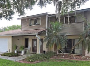 1415 Mistyglen Ln, Brandon, FL 33510