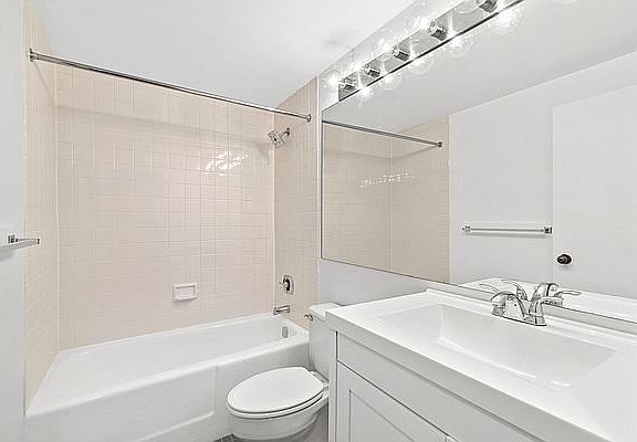 5th image of 600 Columbus Ave APT 4C