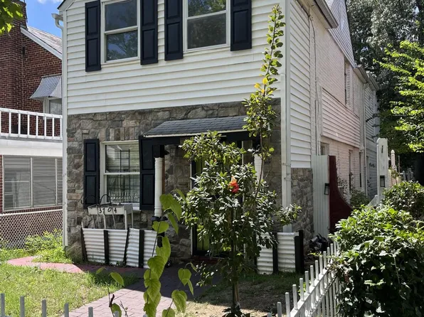3704 26th St NE, Washington, DC 20018