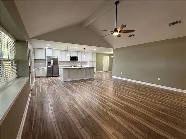 200 Tallwood Dr — Photo 10